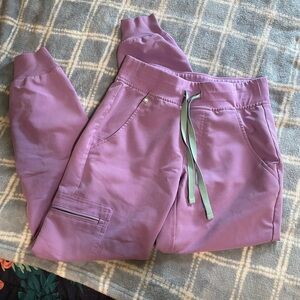 Lilac Dawn Figs Zamora Petite Jogger Scrub Pants